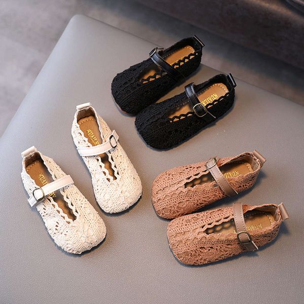 

1-5 girl's princs soft year soled old girl lace breathable woven flying sandals walking sho korean version, Black;red