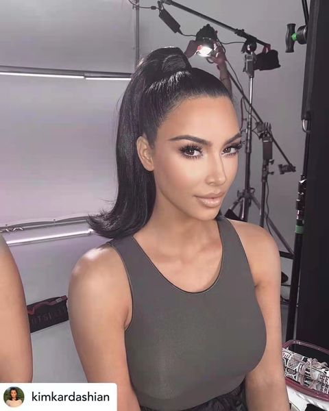 

kim kardashian's flipped-out sleek ponytail drawstring human hair wraps around perfect hairstyle for new years eve 120g color 1b, Black
