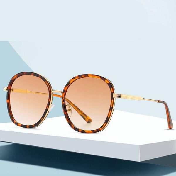 

2020 design leoaprd round punk sunglasses vintage men punk gradient sun glasses women uv400 sunglass shades eyewear fml, White;black