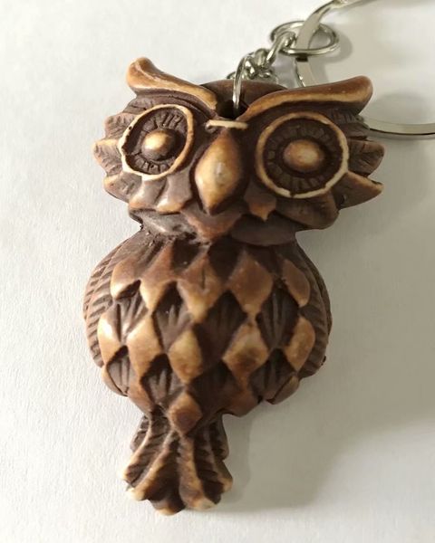 

yqtdmy 12 pcs punk cool boy men's faux yak bone carved owl totem charms amulet keychain gift, Slivery;golden
