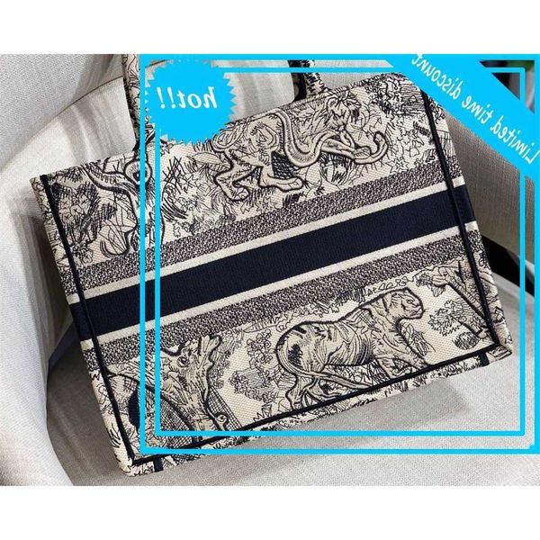 

41cm new tote lady designers luxurys large-capacity handbags paris handbag fashion retro canvas handmade pattern tiger purse shopping bag