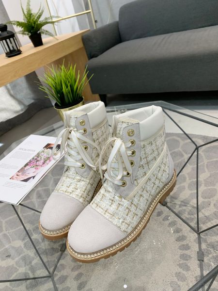 

designer 2020 fashion winter boots cattle anti suede imported from australia wool size 35-40, Black