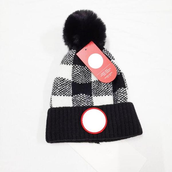 Mais recentes goinhos de laterais Skull Skull Futebol Americano Esportes de inverno Linha de inverno Knit Caps Beanie Beanie Chapéus Fábrica Price