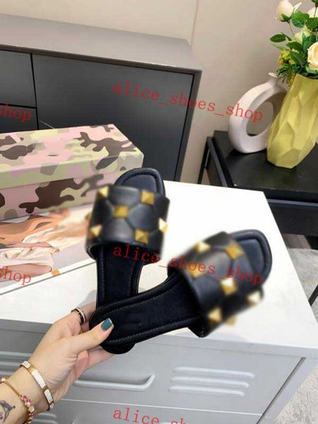 

fashion women slippers sandals ladies wedding leather slipper trendy rivet stud slides mens party shoes size 35-42, Black;red