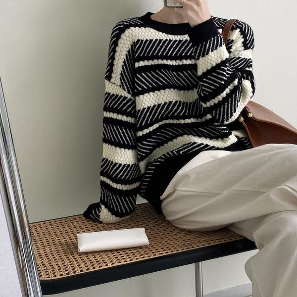

2020 autumn and winter vintage striped sweater women's thick loose lazy ladies sweater ll9262, White;black