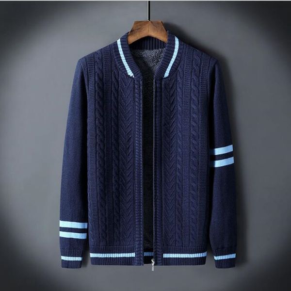 

2021 coat crocheted, of wool, knitted or crocheted bavf, White;black