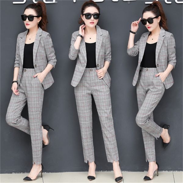

chess piece professional office two garments fashion femme deux female parts xbhg, White