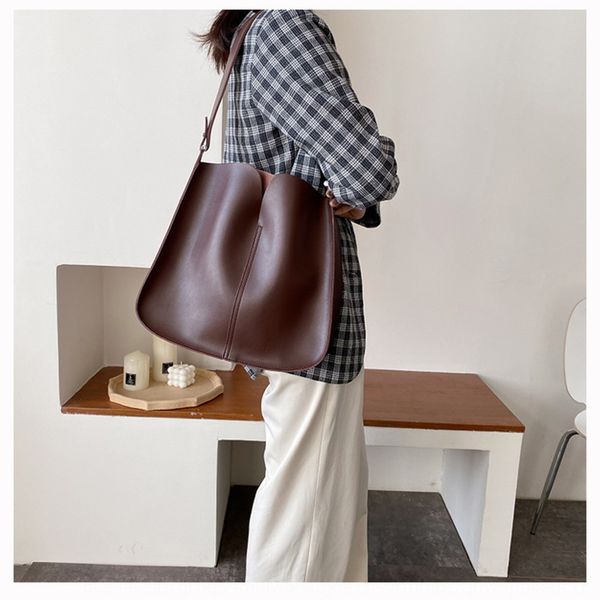 

новая мода рука handbagcarry мешка handbagwomen осенние зима 2019 большой емкости bagblack tote bagversatile сумка с карманом и петь