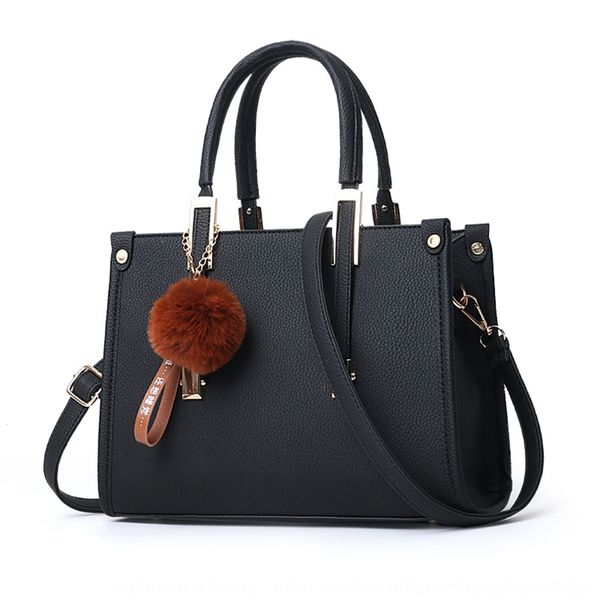 

ghvvr winter new hand fashion big one messenger winter u hand big women's bag fashion hand bag women's messenger shoulder shoulder