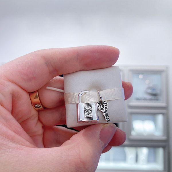 Стерлинговое серебро 925 навсегда Love Block Key Bead подходит для европейских ювелирных изделий в стиле Pandora