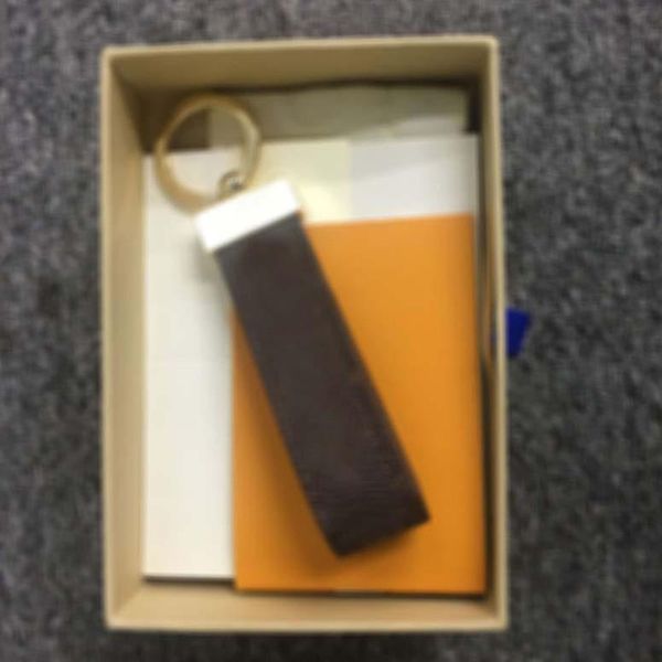 

fashion leather keychain 2021 women men designer handmade key chains buckle purse car key accessories pendant with box dustbag new year gift