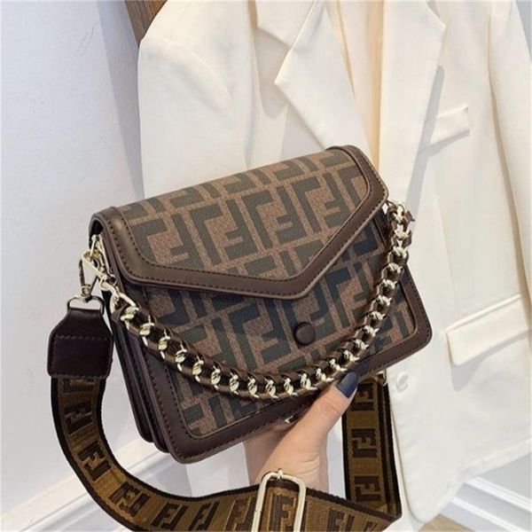 

sale 90% off retro hong style women's new fashion ins versatile one shoulder messenger bag portable chain small square bag wholesale st