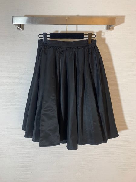 

new liu wen in autumn and winter 2020, Black;gray