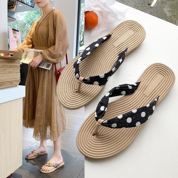 

slippers women spring 2020 new fashion beach shoes color matching wild out seaside out flat flip-flops1, Black
