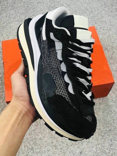 

sacai x 3.0 regasus sp waffle daybreak trainers shoes men women fashion designer tripe s sneakers sports outdoor shoes