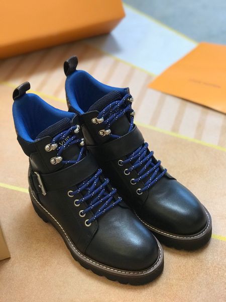 

classic hiking boot luxury shoes fashion design boots women new martin boots, Black