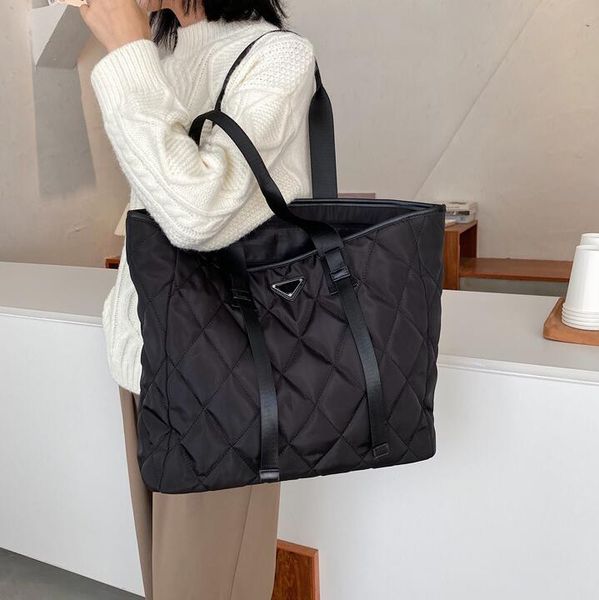 

новый стиль большой емкости сумок женщины сумочка кошелек lady сгущаться нейлон негабаритные тотализаторов моды сумка