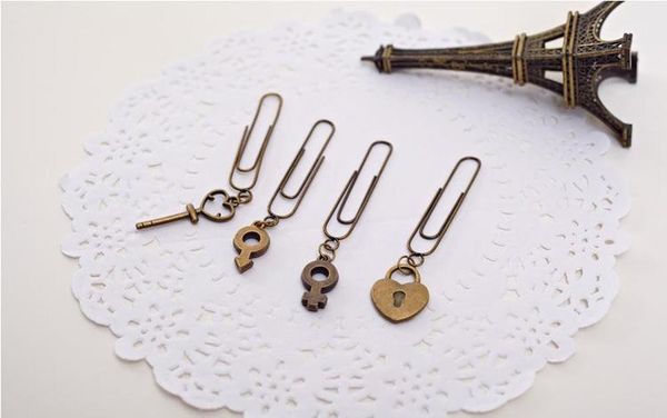 

new 4pcs/set cuteretro style paper clip bookmark / metal bookmark sqcwdk sports2010