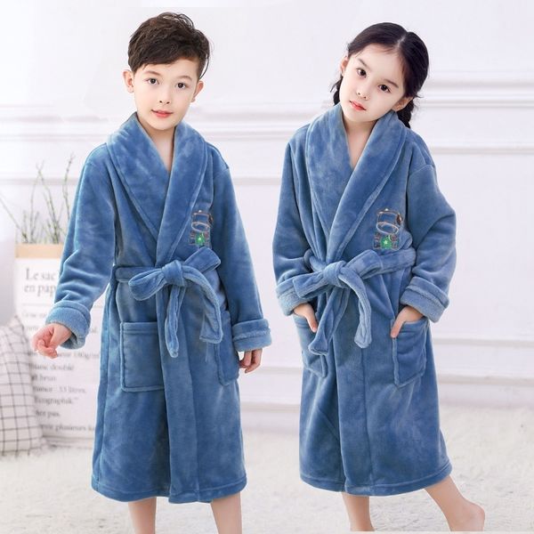 

fashionable flannel bathrobes for children girls soft teenage boys sleepwear cartoon bear print pajamas coral velvet bathgrowns y200704, Blue;red