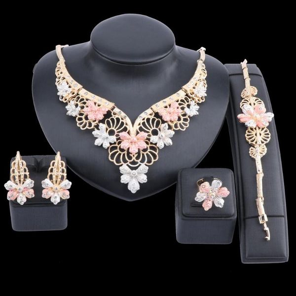 

sales 2020 new flower metal jewelry sets necklace+earring+bracelet+ring crystal set fashion women wedding jewelry, Silver
