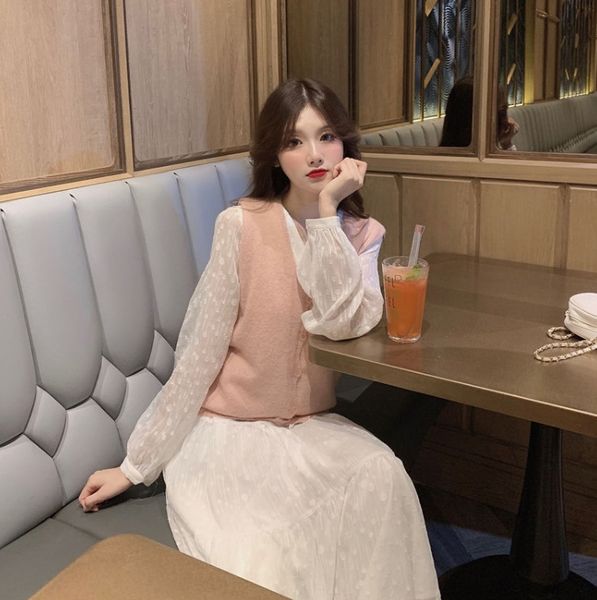 

autumn suit winter 2020 new women's sweater and skirt 2-piece dress with foreign styleage reduction and thin knitted vest suit dress el, Black;gray