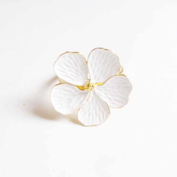 

8pcs/lot wedding simple plum napkin napkin 5 petals lucky flower ring ring1