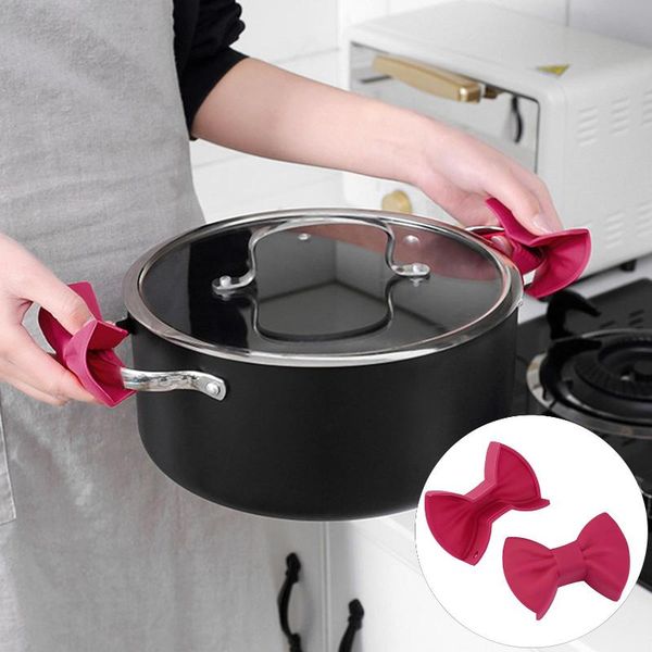 

2pcs silicone anti-scald heat insulated finger clip bowl dish plate clamp holder