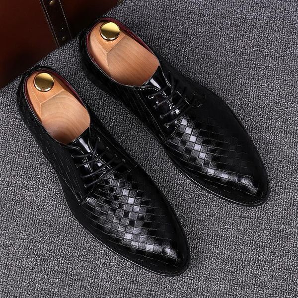 

2020 new plaid men's business daily casual shoes breathable non-slip large size shoes, Black