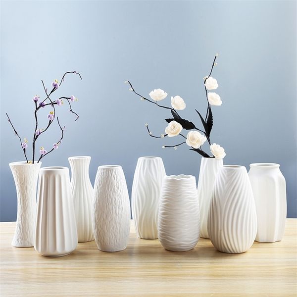 Artigianato d'arte moderna Vasi in ceramica bianca Vaso di fiori secchi fatti a mano Decorazioni per la casa e l'ufficio Regali creativi Vasi da fiori di grandi dimensioni LJ201209