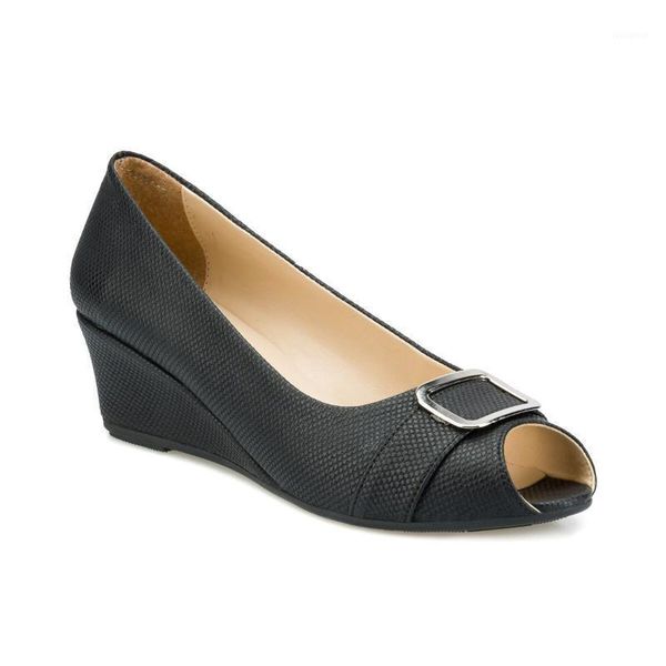 

flo 315151.z black women padding polaris1