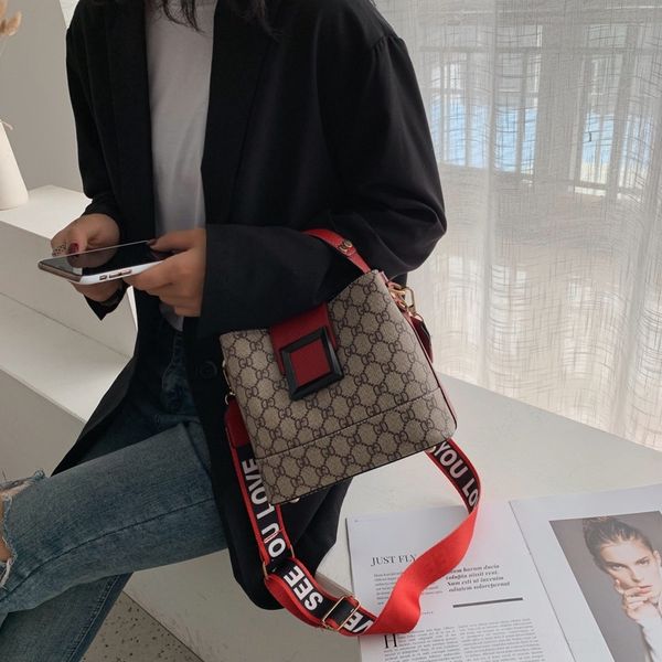 

qbf0p четыре сезона женщин 2019 новая мода корейской версии простой и универсальный ведерко сумки ведро bagbag baghandbag tpdyc