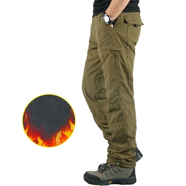 

men's cargo pants thick fleece multi pockets military tactical pants cotton men outwear straight casual trousers for winter pa23 220108, Black