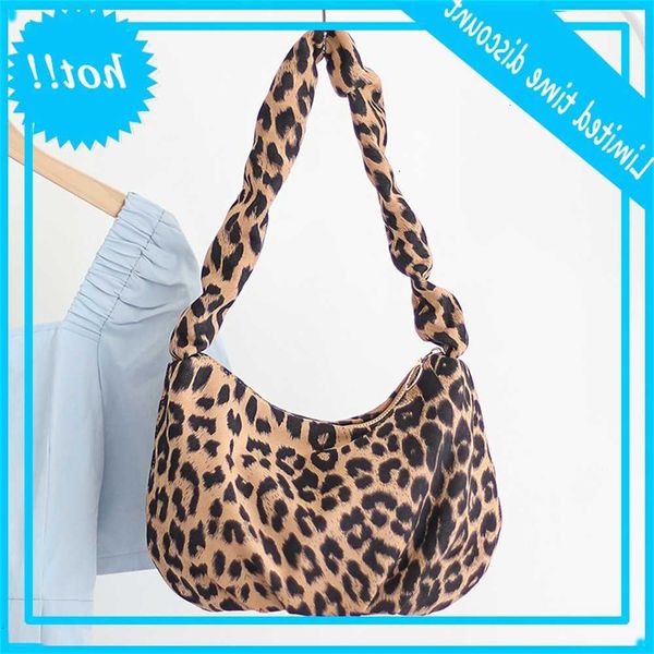 

japanese and korean individual leopard pattern pleated shoulder fashion foreign style drawstring underarm bag