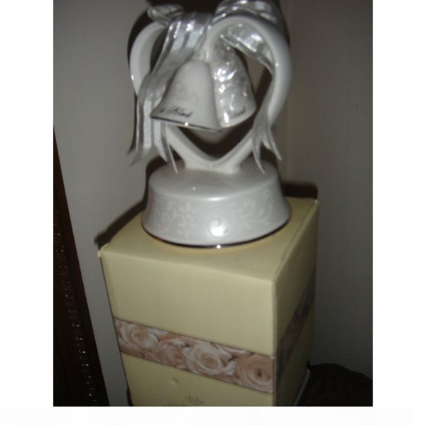 

lenox opal innocence love is patient cake er new in box