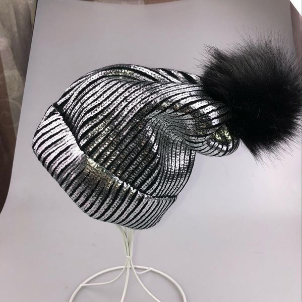 

2018 года женщина зима ins золото серебра женского трикотаж мода балаклав волосы шарик крышка зима шлемы для женщин beanie шляпы wmtrdr yyys, Black;white