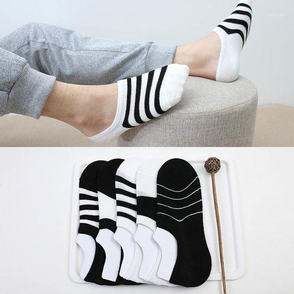 

spring and summer new men 's cotton socks black and white stripes casual invisible socks1