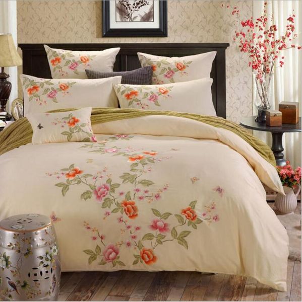 

luxury embroidery beige bedding set cotton 4pcs noble bedclothes bed set king  size solid color duvet cover bed sheet
