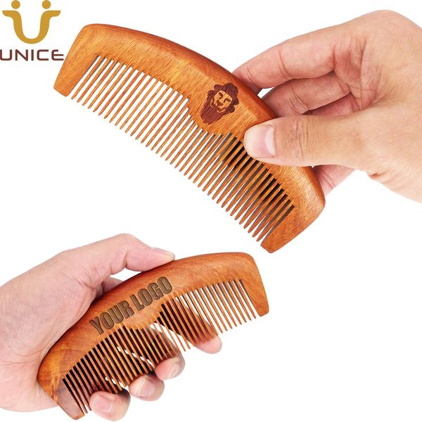 Fornitore Amazon MOQ 100 PCS Design speciale Barba da uomo Pettini per capelli Pettine in legno di sandalo oro naturale LOGO personalizzato Legno 14 * 5,6 * 1,2 cm