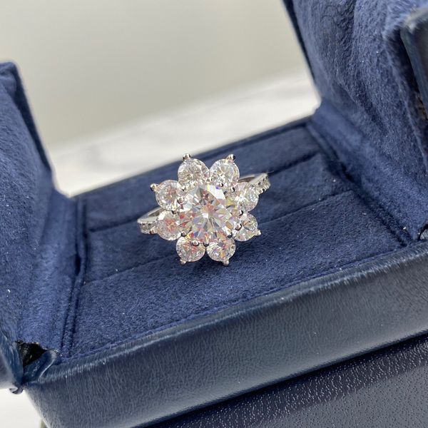 Luxus-Schmuck-Ring 925 Silber Weißgold-Beschichtung Mikro-Inlays Diamanten Österreich Kristall Sonne Blume Damen Ring Eheringe2318