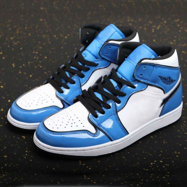 

2021 1 mid se 1s signal blue wheat gravel brown black women men basketball shoes outdoor sports shoes trainers, White;red