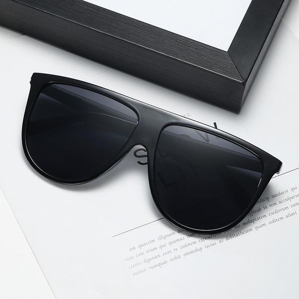 

Leoaprd Trendy Women Sunglasses Classic Retro Street Shooting Large Round Sunglasses for Men and Women Abay Driving UV400 Oculos, White;black