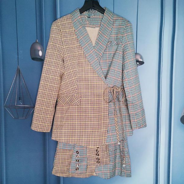 

spring of 2020 the new bump color plaid accept waist with suit jacket + irregular bust skirt of tall waist suit female, White