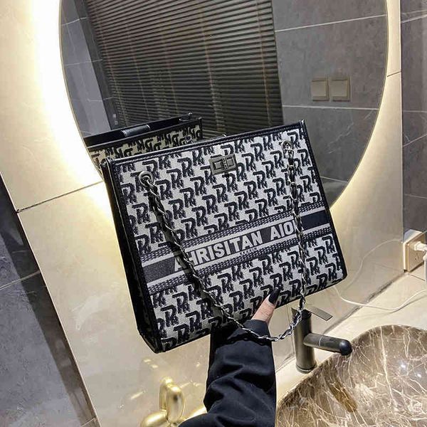 

2022 latest models handbag wholesale direct embroidery large capacity chain child mother single shoulder canvas size women's