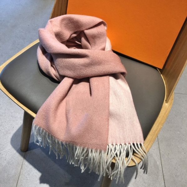 

the new fashion designer scarf is designed for men and women with luxurious cashmere. the complete set of high-quality packaging is 200*35cm, Blue;gray