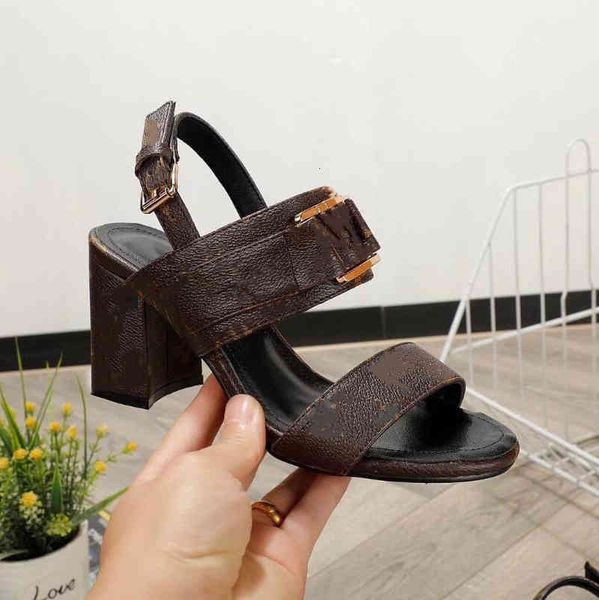 

horizon series 2022 women transparent sandals summer slides female jelly shoes slip on comfortable suede high heels outdoor open toe ladies, Black