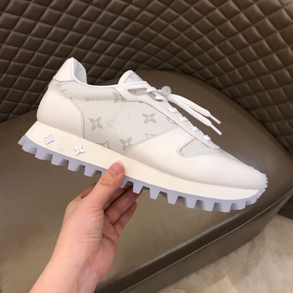 

2021 new shoes 7-12 leather plus run away sneaker shoes for men with original lv louis runner outdoors chaussures pour hommes