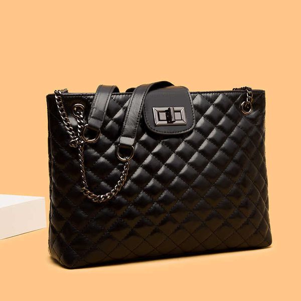

luxury brand chain of women shoulder bags fashion ladies diamond designer purse trellis genuine female leather bag of messenger sac
