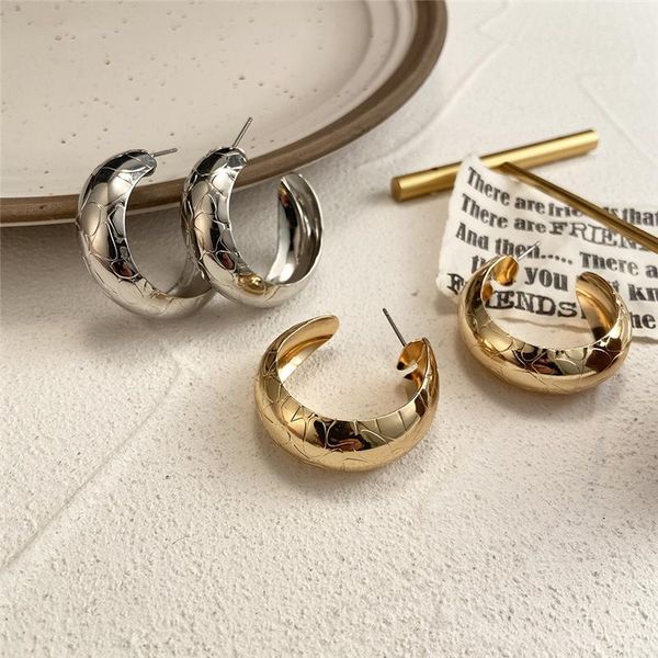 

hoop & huggie europe style punk thick earring for women 2021 gold color texture c shape earrings female brincos jewelry gifts, Golden;silver