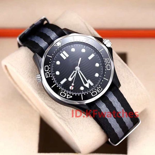 

Rose gold rubber strap men Fashion ladies tag lady women designer mens diamond mechanical automatic wristwatch movement Watch watches watch fashion accessories