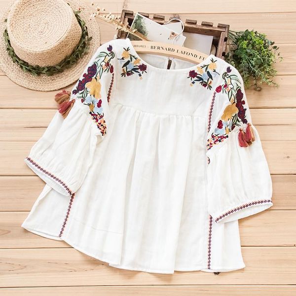 

2019 spring women national wind embroidery o-neck white shirt literary cotton loose three quarter sleeve blouse women1